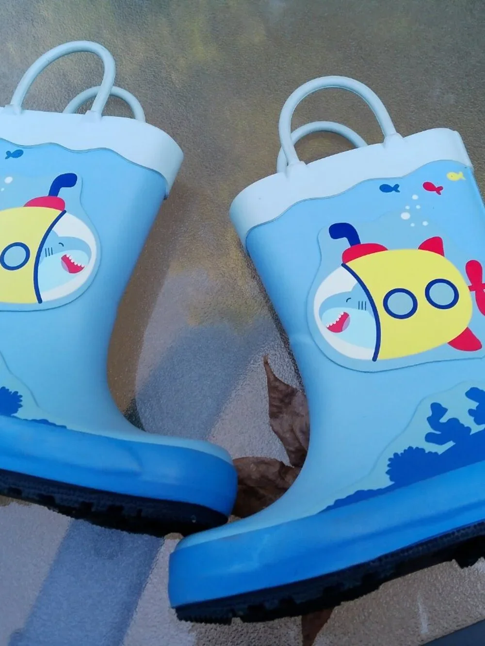 CAT & JACK RAINBOOTS SIZE 7 GOOD CONDITION